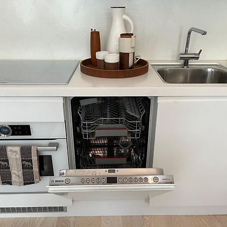 Design District Area - Compact Apartment Helsinki Center ภายนอก รูปภาพ